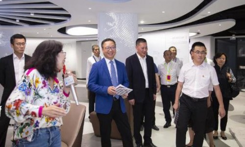 中国纺织工业联合会领导莅临濮院设界创新赋能综合体