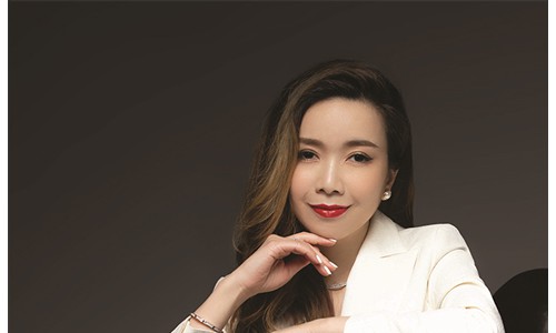 爱得菲AIDOFÉC引领彩妆国潮新趋势 携手著名国际形象顾问VENNIS MA马丽怡推出《菲常丽怡》联名彩妆系列