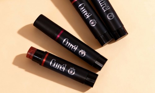 珂润护唇搭子，提升你的新年“唇”在感！